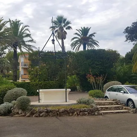 A Saint-aygulf Avec Jardin Prive