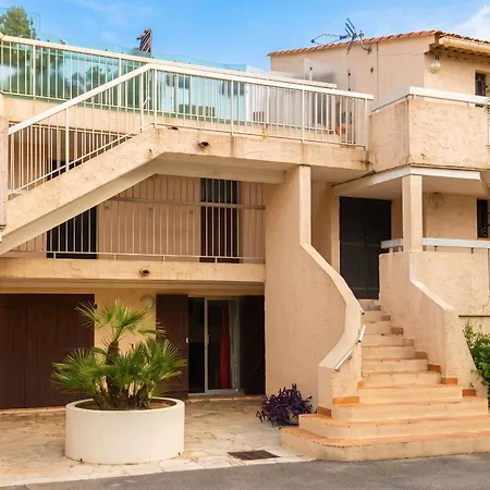 Appartement D'une A A 30 M De La Avec Jardin Clos Et Wifi *