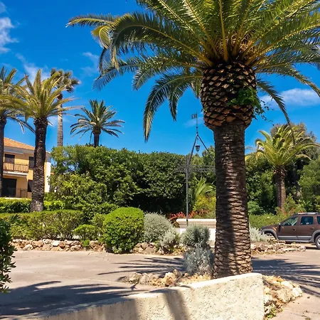 à Saint-aygulf Avec Jardin Privé